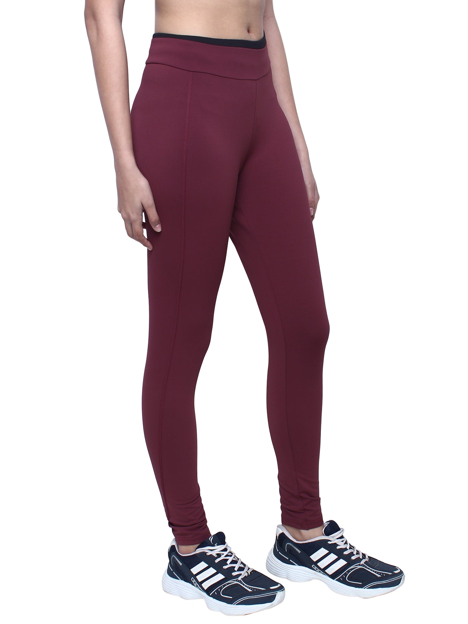 7 best workout pants for women for a comfortable fitness session |  HealthShots